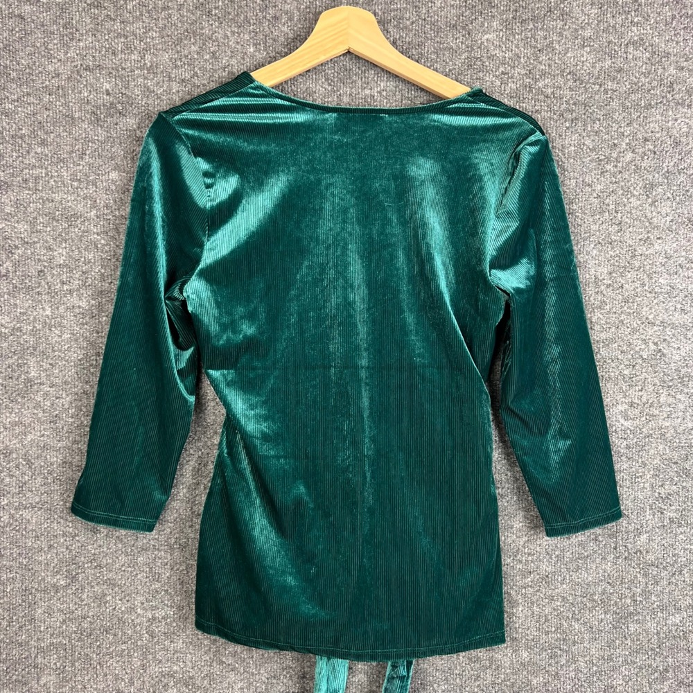 NEW Express Wrap Top Womens Medium Green NWT Ribbed Velvet 3/4 Sleeve - Picture 2 of 9